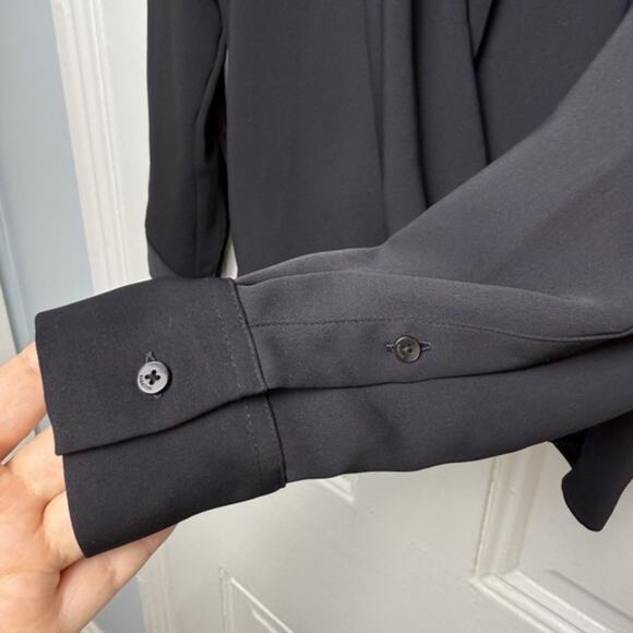 Aritzia Babaton Black Top Womens XS NWT Long Sleeve Flowy Wrap Blouse - Picture 2 of 9